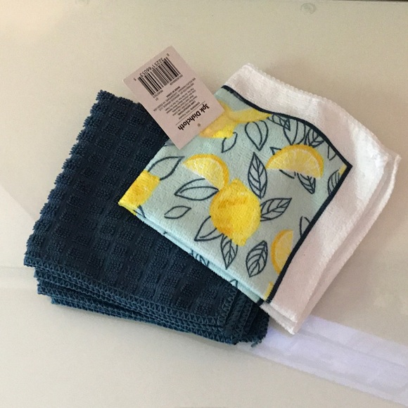 Lemon Towels, Lemon Pot Holders, Lemon Oven Mitt, Lemon Wash Cloths, S&P Shakers - Picture 9 of 15